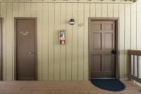 Hidden Valley Village #103 nicely updated 1 bedroom 1 bathroom condo short 10 min walk from Village - B&B