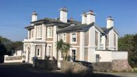 *Hidden Gem* Stylish apartment* Walk to beach - B&B Torquay