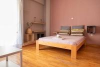 Nice Apartment Near City Center - B&B Atenas