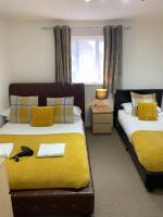 B&B Bicester - Arma Short Stays 46 Bicester - Sleeps 3 - Free Parking & Garden - Bed and Breakfast Bicester