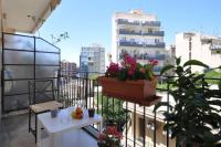 Nice Apartment Near City Center - B&B Atenas