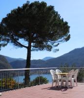 Camera Deluxe Matrimoniale/Doppia con Letti Singoli con Vista Lago 