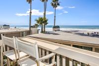 E112 - Skeen's Beachfront - B&B