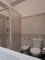 Kleines Zweibettzimmer