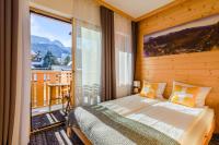 Deluxe Apartment with Balcony and Mountain View