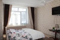 B&B Bishkek - Отдельная квартира с видом на Ботанический садWiFi - Bed and Breakfast Bishkek