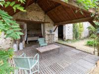 B&B Contigné - Quaint Holiday Home in Loire France with Garden - Bed and Breakfast Contigné