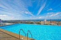 B&B Sydney - HolidayRento Bondi Beach Ocean View Rooftop Pool - Bed and Breakfast Sydney