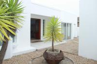 White House - B&B Summerstrand