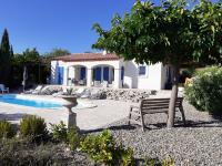 B&B Félines-Minervois - Modern villa in Camplong with private pool - Bed and Breakfast Félines-Minervois