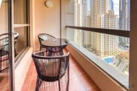 Spacious 3BR Apartment with Assistant Room in Sadaf 5 JBR by Deluxe Holiday Homes - Chambres d'hôtes Dubaï