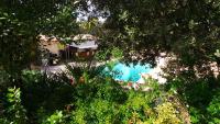 Propriété : 300 M² + (25 M² d'annexe / Pool House) sur 5 ha boisé à 10' d'Aix en Provence - Chambres d'hôtes Beaurecueil