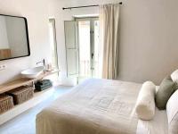 Velo Vern 3- Luxury penthouse w views of city wall - Chambres d'hôtes Gérone
