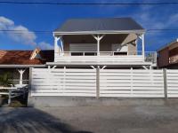 Appartement neuf a 150 metres de la mer wifi - B&B Le Diamant