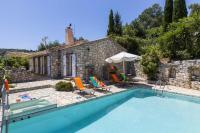Scirocco & Folitsa Villas - B&B