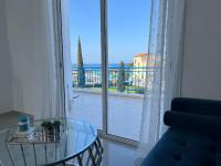 LATSI BLUE 16 Brand new - B&B