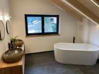 Our's Living Penthouse - private Sauna - near Kitzbüheler Alpen ski lift - B&B Hollersbach im Pinzgau