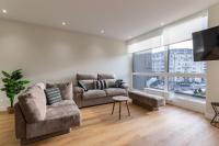 Nuevo y Luminoso en Plaza Moyua - B&B Bilbao