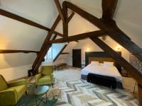 Deluxe King Suite
