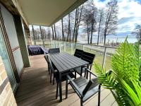 Apartament Bajeczny z widokiem na jezioro w Nautica Resort - Chambres d'hôtes Giżycko