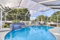 Renovated Sunny Port St Lucie Home with Outdoor Pool - Chambres d’hôtes Port Saint Lucie