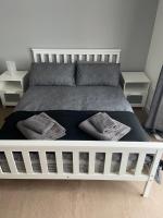 Cosy 3-bedroom house, stones throw to beach - B&B Weymouth