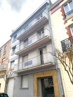 LE CALLOU - Parking - Face aux Thermes - Rez de Chaussée - Ferienwohnung