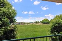 Charming CBD Apt 3bd 2bth - walk to Waterfront - B&B
