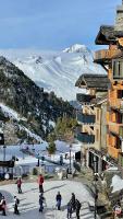 Arc 1950 - Appt 2CH - 6 pers - Rés 5* luxe - Piscine, sauna, hamman, jacuzzi - Classé 5 cristaux Paradiski - Ferienwohnung