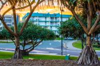 Capeview Apartments - Spectacular Ocean Views - Bed and Breakfast Caloundra