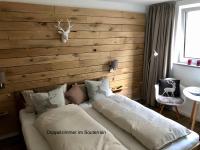 B&B Utting am Ammersee - Hirschzimmer & Strandzimmer - Bed and Breakfast Utting am Ammersee