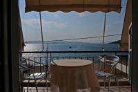 Delfini - B&B Theológos