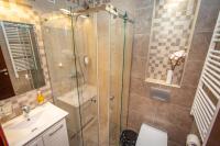 Doppel- oder Zweibettzimmer