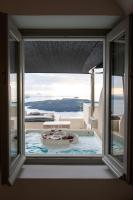 JUNIOR SUITE GROTTA CON VISTA CALDERA E JACUZZI® ESTERNA 