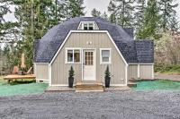 B&B Eatonville - Geodesic Dome House with Scenic Views and Hot Tub - Bed and Breakfast Eatonville