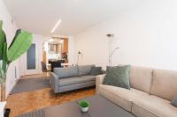 ATICO PLAYA ORZAN CENTRO GARAJE gratis MISMO EDIFICI0 - B&B A Coruña