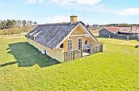 Viking Surf Cottage - Bed and Breakfast
