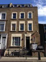Studio Apartment - Entire Lower Ground Floor - Only 7 Mins Walk Kings Cross St Pancras Station - Chambres d'hôtes Londres