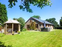 B&B Llanbadarn-fynydd - Tynddol Bungalow - Bed and Breakfast Llanbadarn-fynydd