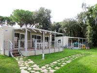 B&B Baia Domizia - Holiday Home Maxi Caravan Capri by Interhome - Bed and Breakfast Baia Domizia