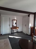 Family Room with Centre View
