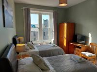 Zweibettzimmer mit eigenem Bad