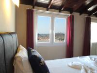 King Room with Spa Bath