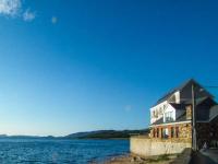 B&B Buncrana - The Beach House Apartment - Bed and Breakfast Buncrana