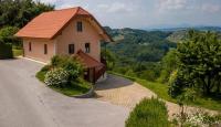 PLANINCA -hiša z razgledom - B&B