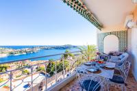 B&B Villefranche-sur-Mer - Terrace on the Bay 2 Villefranche-sur-Mer, AP4243 by Riviera Holiday Homes - Bed and Breakfast Villefranche-sur-Mer