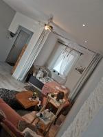 B&B Bad Warmbrunn - Urocze studio w sercu Cieplic - Bed and Breakfast Bad Warmbrunn