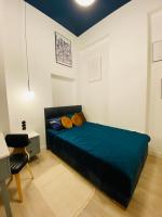 1 Bedroom Apartment 3 minute walk to Wilenska Metro - Chambres d'hôtes Varsovie