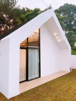 Casa de Gaudi Lembang - Ferienwohnung Lembang
