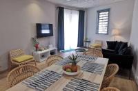 Porte du Bonheur - Freshly renovated 2 bedrooms flat - 50m from beach - B&B